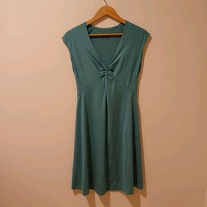 Patagonia Women's Seabrook Bandha Dress Size S Green Stretch Hiking Casual